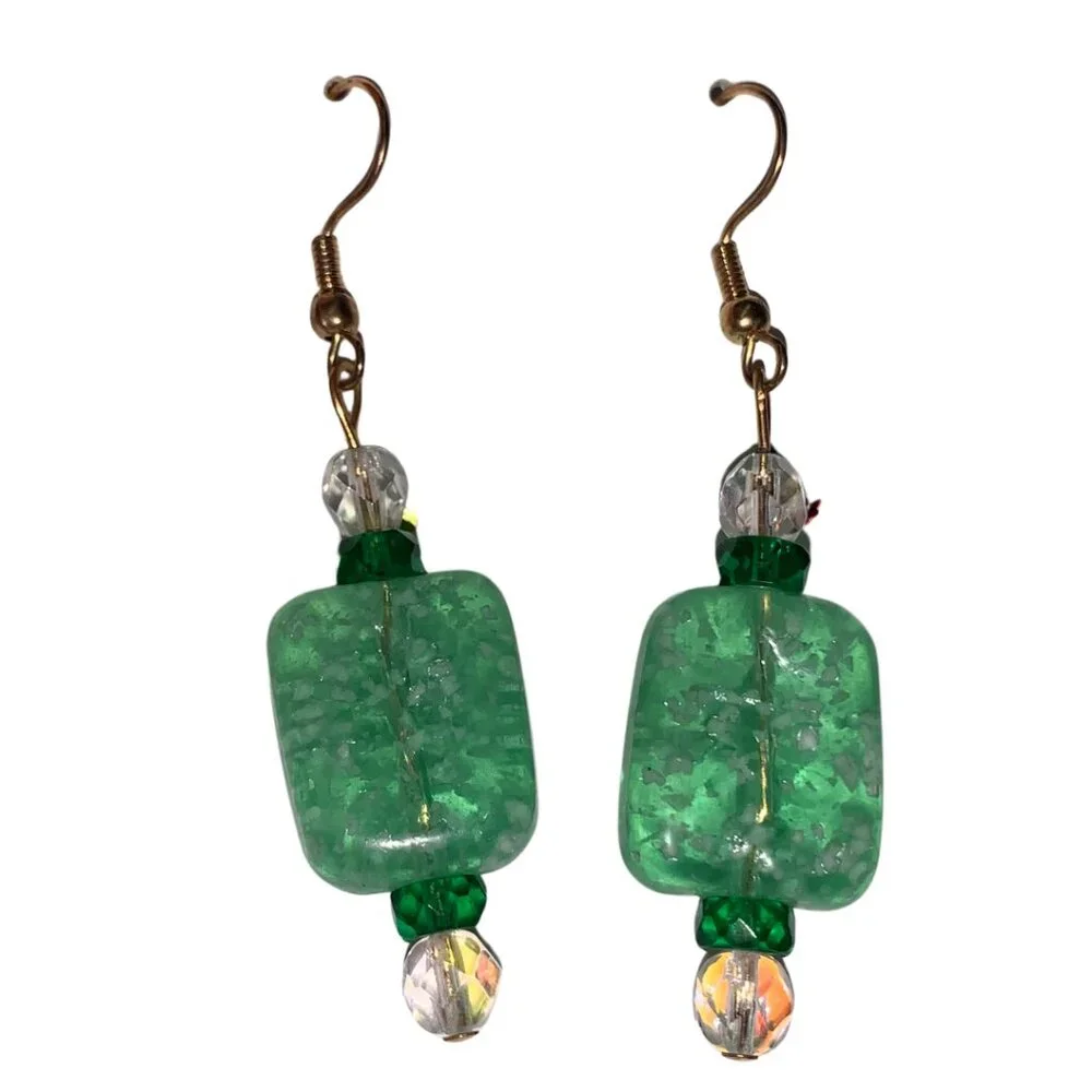 Emerald Green Earring /dangle/ hand crafted